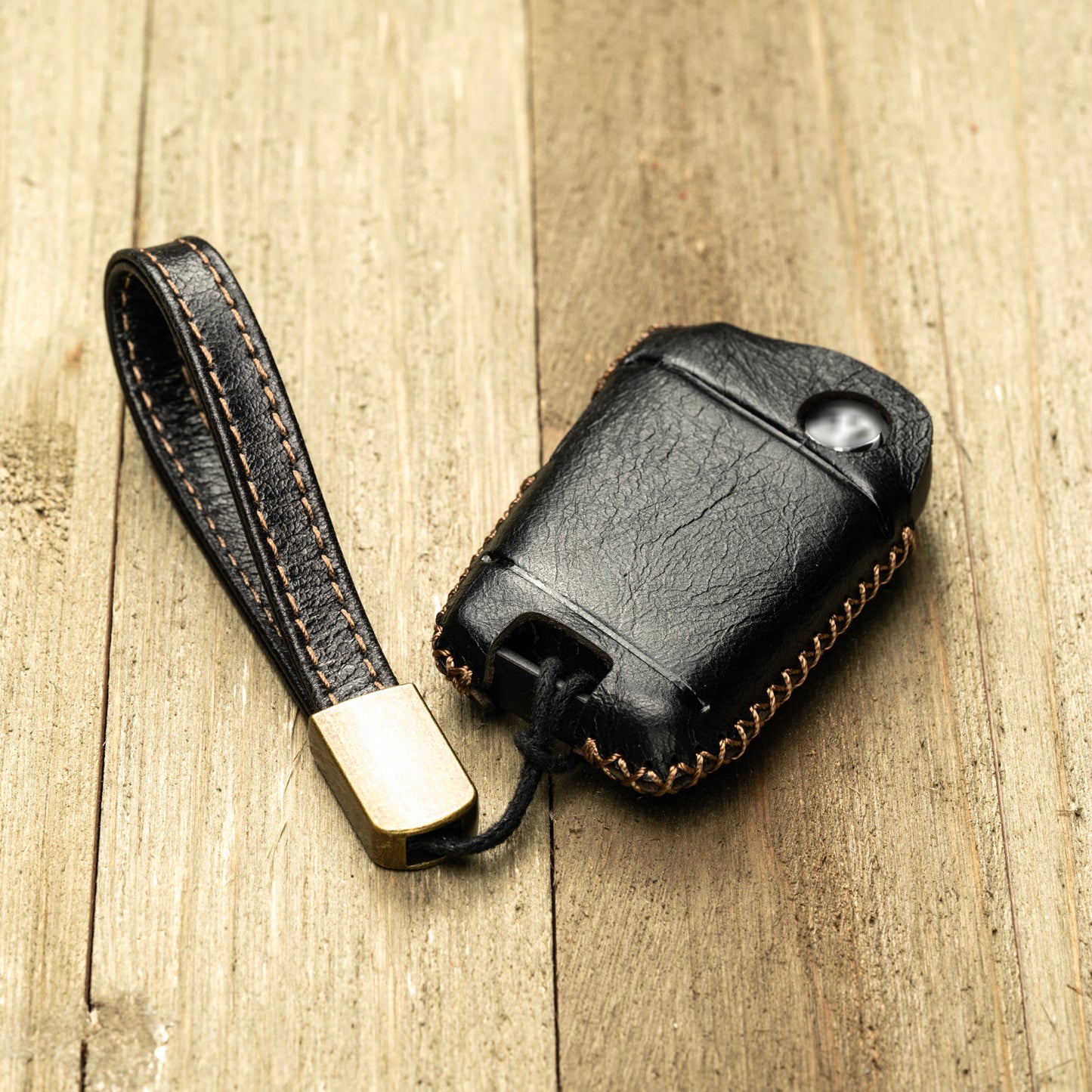 Vitodeco Superior Leather Key Fob Case Compatible for Volkswagen Atlas, Jetta, Passat, Arteon, Tiguan, Golf GTI, Golf R 2018-2024, 5-Button