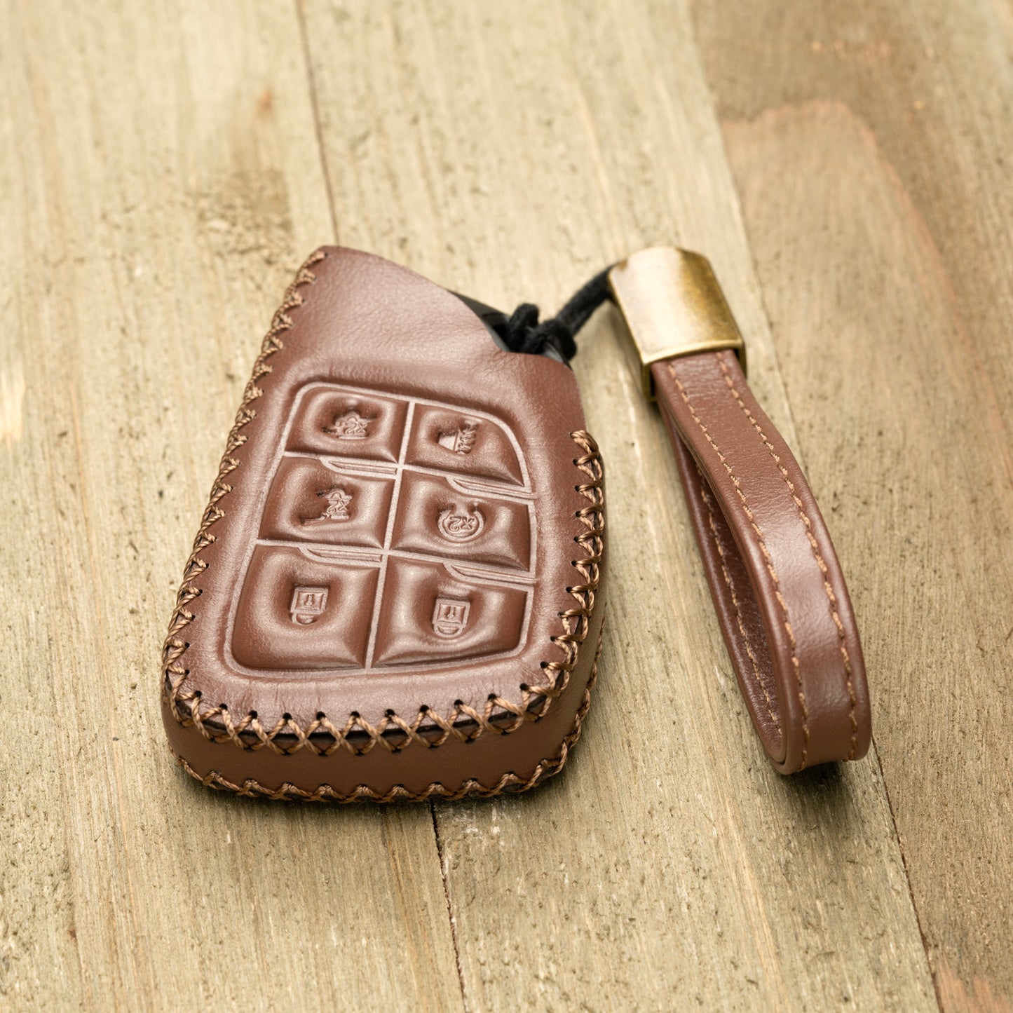 Vitodeco Superior Leather Key Fob Case Compatible for Chevrolet Suburban 2025, Chevrolet Tahoe 2025, Chevrolet Silverado 2025, 6-Button